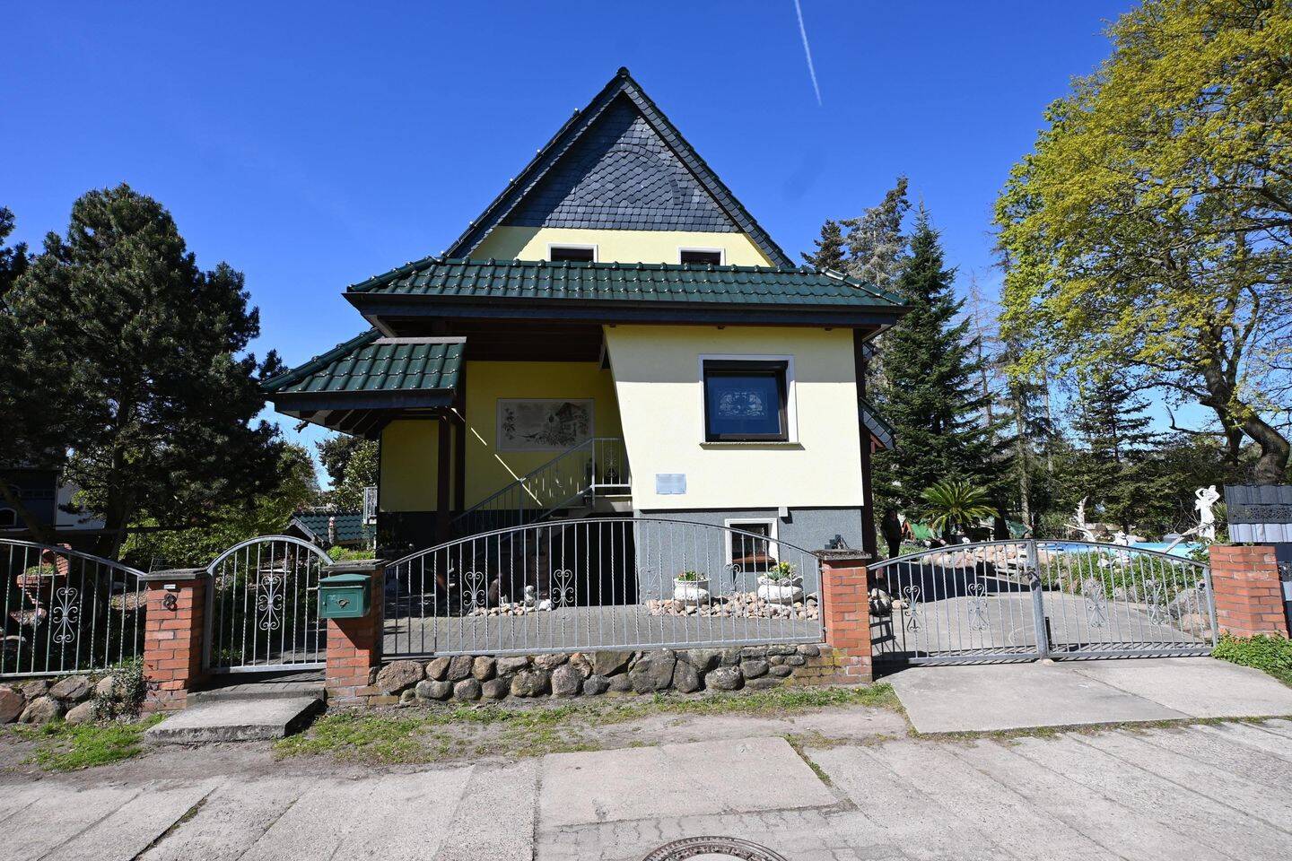 Einfamilienhaus zum Kauf, Burg