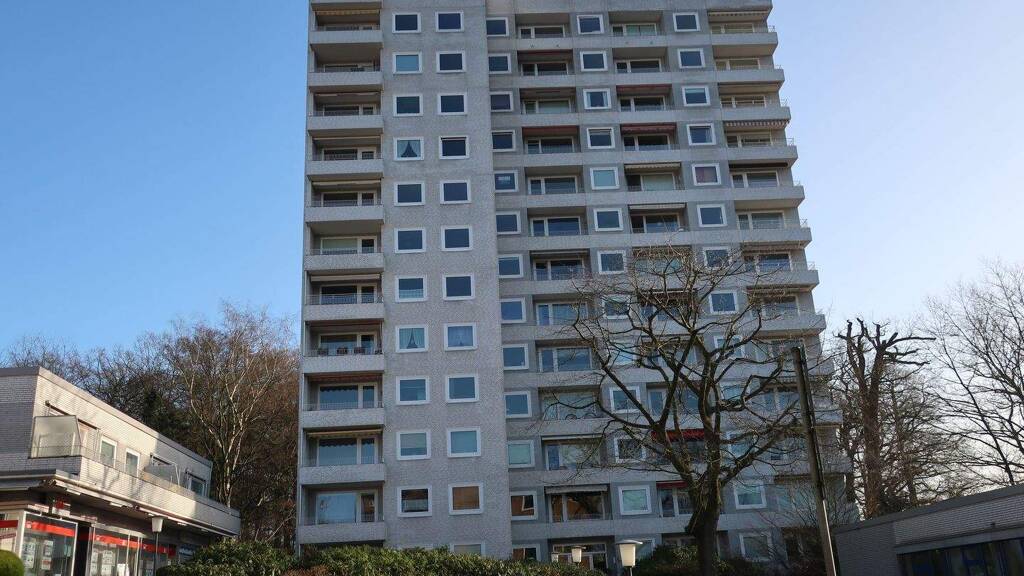 Wohnung zum Kauf 340.000 € 4 Zimmer 100 m² Geschoss 12/12 frei ab sofort Reinbek 21465