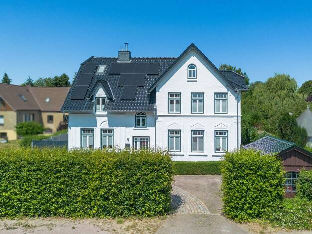 Einfamilienhaus zum Kauf 1.450.000 € 9 Zimmer 245 m² 998 m² Grundstück Neuheikendorf Heikendorf 24226