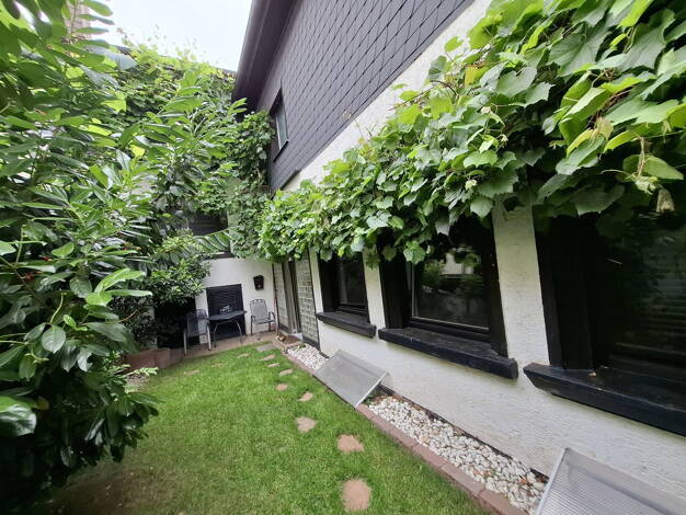 Mehrfamilienhaus zum Kauf provisionsfrei 592.000 € 11 Zimmer 472,9 m² 408 m² Grundstück Grünstadt Grünstadt 67269
