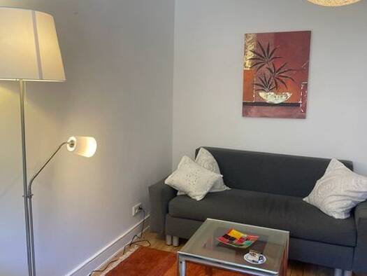 Wohnung zur Miete 800 € 2 Zimmer 45 m² Geschoss 1/4 frei ab 01.09.2026 Winterhude Nord 22301