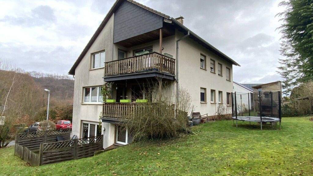 Mehrfamilienhaus zum Kauf 395.000 € 10 Zimmer 242,9 m² 657 m² Grundstück Hemer 58675
