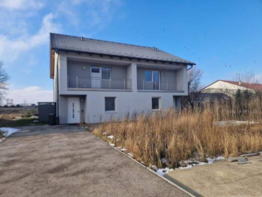 Einfamilienhaus zum Kauf 255.000 € 5 Zimmer 121,6 m² 2.504 m² Grundstück Niederhollabrunn 2002