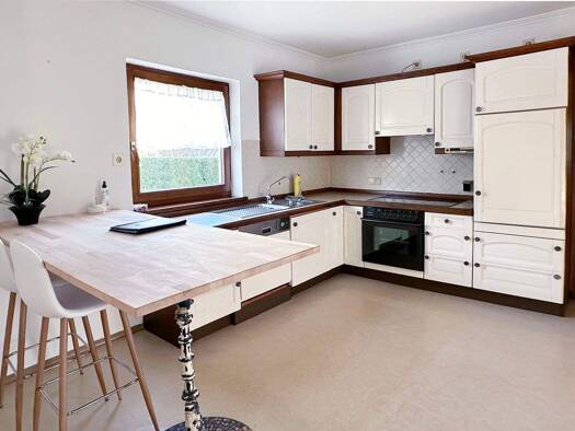 Terrassenwohnung zur Miete 1.200 € 3 Zimmer 95 m² EG frei ab sofort Hallwangerstraße  29 Prien Prien am Chiemsee 83209
