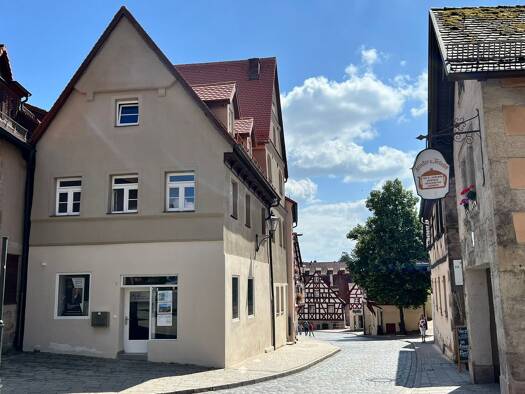 Laden zur Miete provisionsfrei 1.100 € 1 Zimmer 75 m² Verkaufsfläche Johannisstraße 3 Lauf Lauf an der Pegnitz 91207