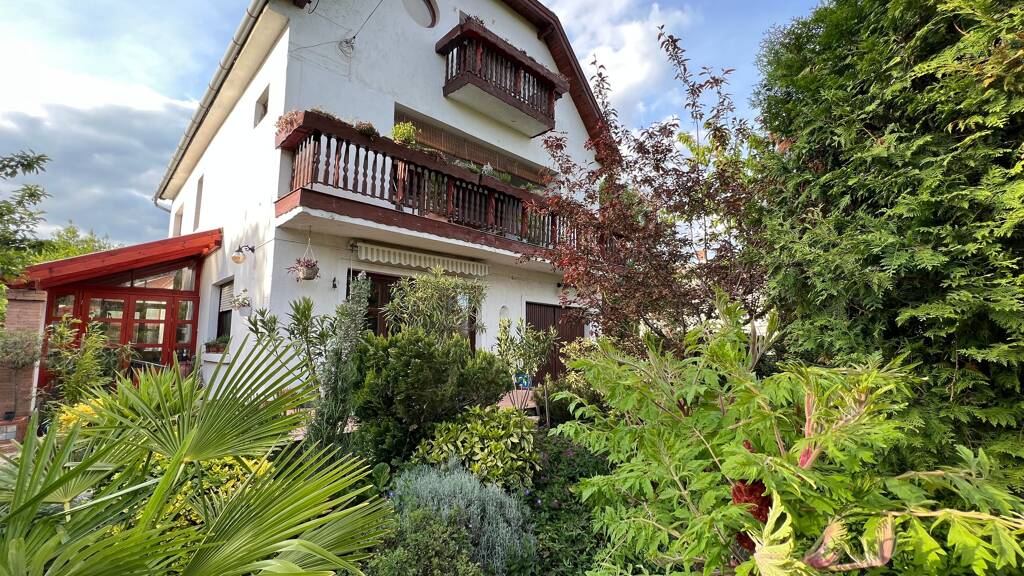 Mehrfamilienhaus zum Kauf als Kapitalanlage geeignet 608.000 € 6 Zimmer 256 m² 1.440 m² Grundstück Balatonfüred 8230