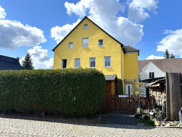 Mehrfamilienhaus zum Kauf 320.000 € 9 Zimmer 251,4 m² 537 m² Grundstück Crossen Zwickau 08058