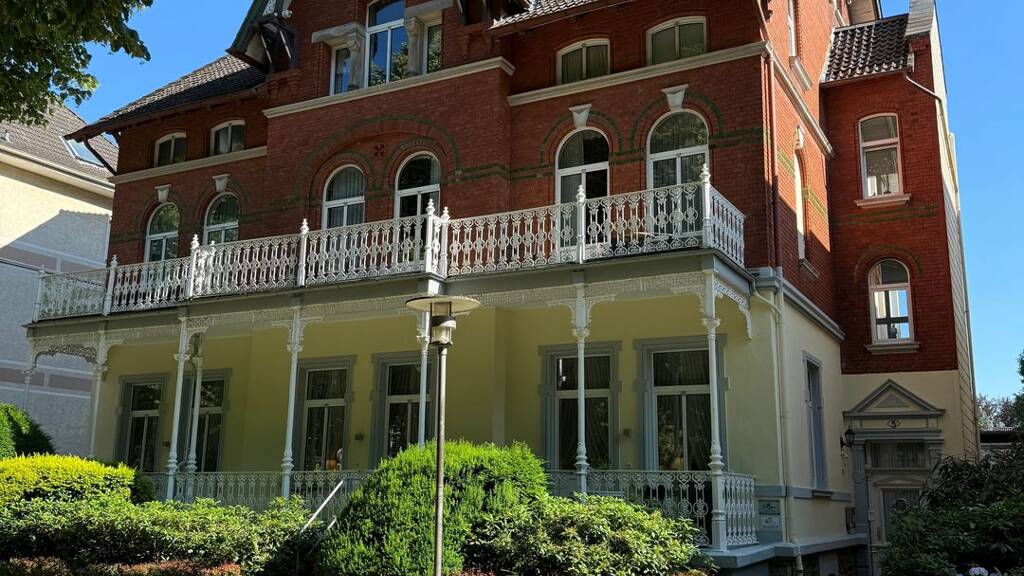 Haus zum Kauf 693.000 € 18 Zimmer 450 m² 707 m² Grundstück Bad Pyrmont 31812