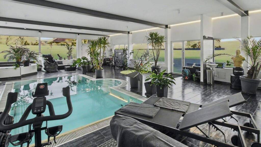 Sonstiges zum Kauf als Kapitalanlage geeignet 1.149.000 € 5 Zimmer 290 m² 520 m² Grundstück Schöneiche bei Berlin 15566