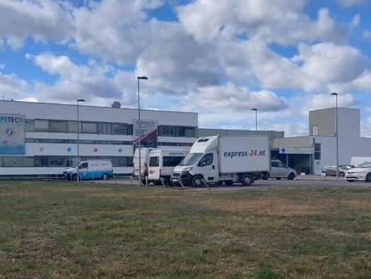 Produktionshalle zum Kauf 1.103 € 3.353 m² Lagerfläche Ebenfurth 2490