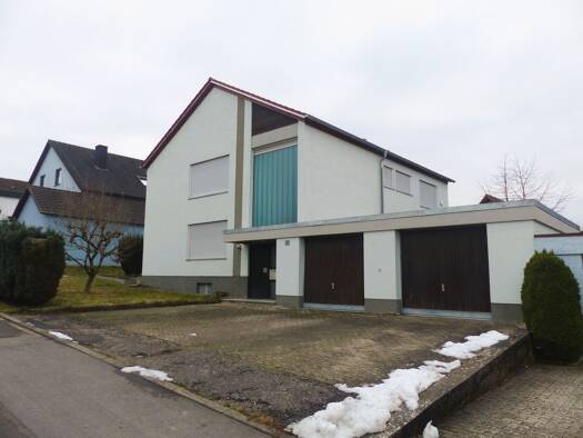 Mehrfamilienhaus zum Kauf provisionsfrei 445.000 € 8 Zimmer 200 m² 849 m² Grundstück Julius-Echter-Straße 6 Schwanfeld 97523