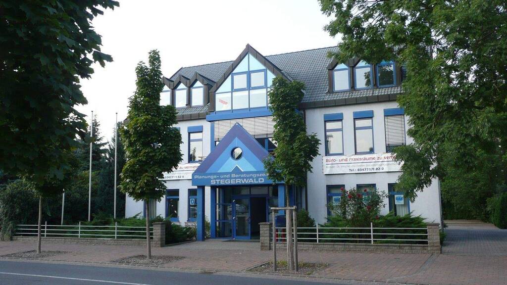 Bürogebäude zur Miete provisionsfrei 400 € 2 Zimmer 57 m² Bürofläche Merseburger Straße 57 Querfurt 06268