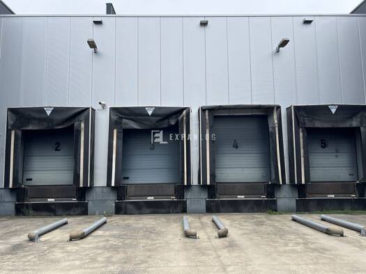 Lagerhalle zur Miete 3.200 m² Lagerfläche teilbar ab 1.500 m² Junkersdorf Köln 50858