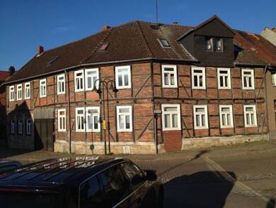Mehrfamilienhaus zum Kauf als Kapitalanlage geeignet 440.000 € 483 m² 452 m² Grundstück Edelhöfe 12 Helmstedt Helmstedt 38350