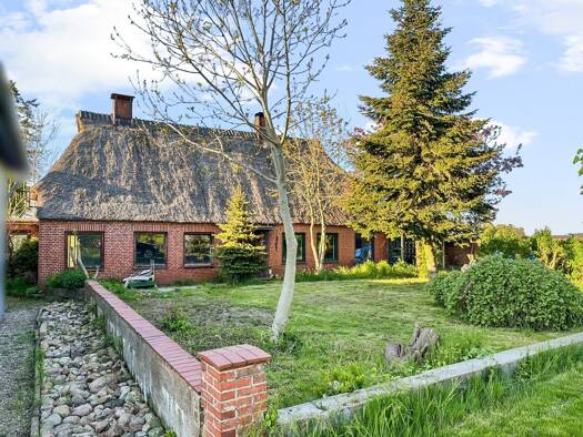 Mehrfamilienhaus zum Kauf 100.000 € 8 Zimmer 130,6 m² 871 m² Grundstück Scheggerott 24392