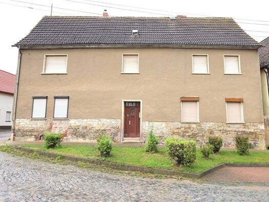 Bauernhaus zum Kauf 10.000 € 5 Zimmer 150 m² 590 m² Grundstück Quenstedt Arnstein 06456