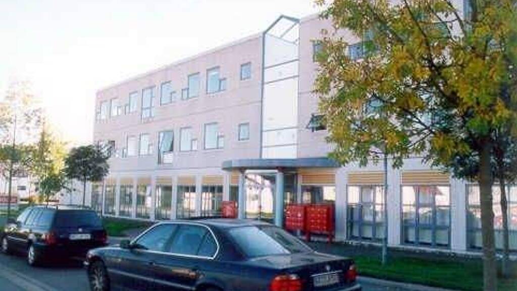 Büro zur Miete 999 € 6 Zimmer 193 m² Bürofläche teilbar ab 23 m² Bad Köstritz 07586