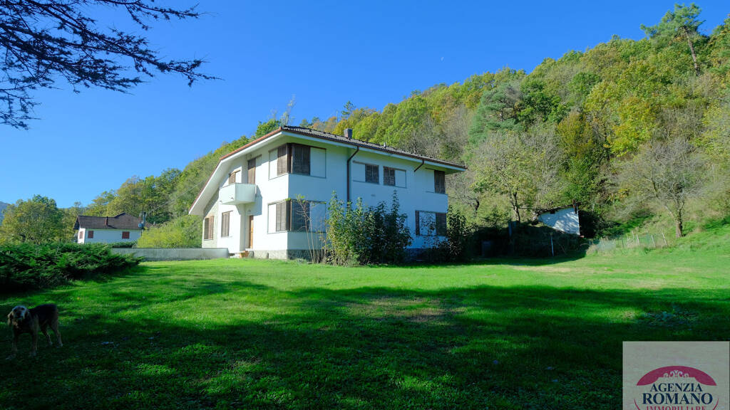 Mehrfamilienhaus zum Kauf 390.000 € 18 Zimmer 600 m² 17.000 m² Grundstück ROSSIGLIONE 16010