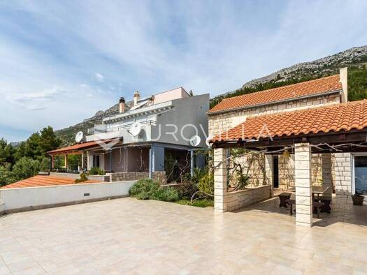 Haus zum Kauf 1.290.000 € 8 Zimmer 298 m² Sveta Nedjelja Hvar