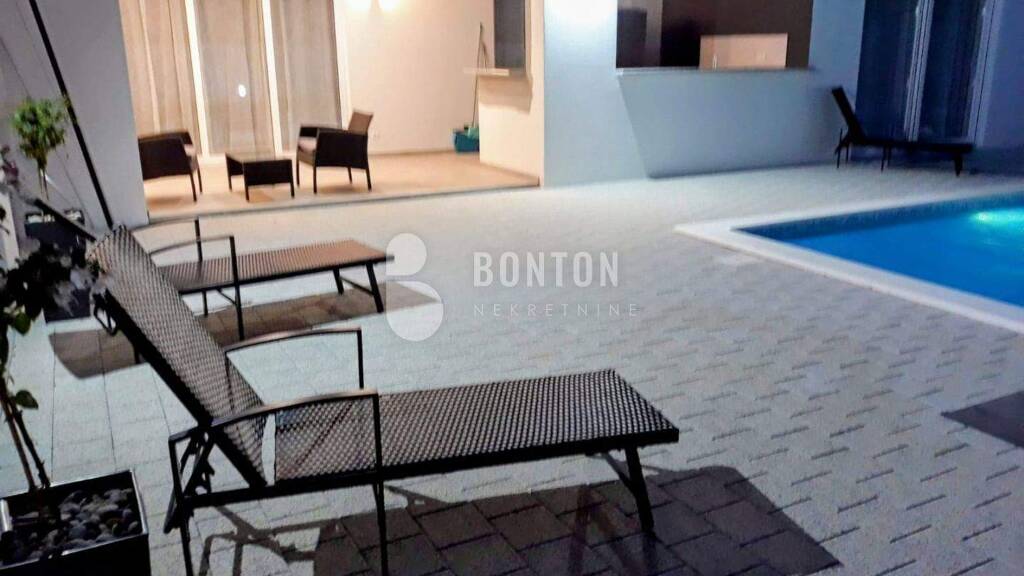 Einfamilienhaus zum Kauf 570.000 € 3 Zimmer 754 m² Grundstück Policnik 23241