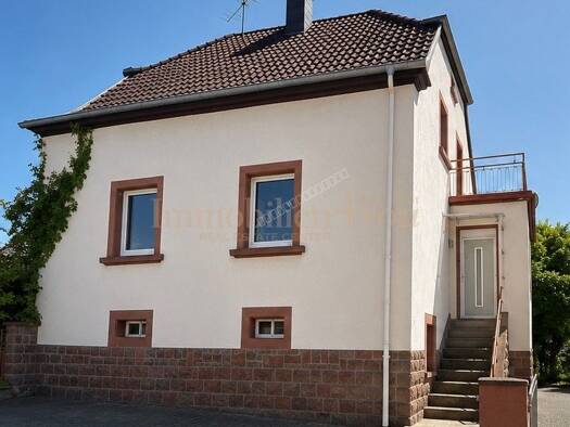 Einfamilienhaus zum Kauf 349.000 € 7 Zimmer 170 m² 1.000 m² Grundstück frei ab sofort Kottweiler-schwanden 66879