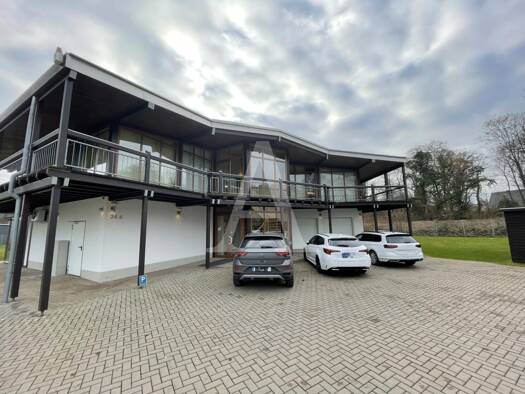 Büro zur Miete 11 € 598 m² Bürofläche teilbar ab 299 m² Blerichen Bedburg 50181