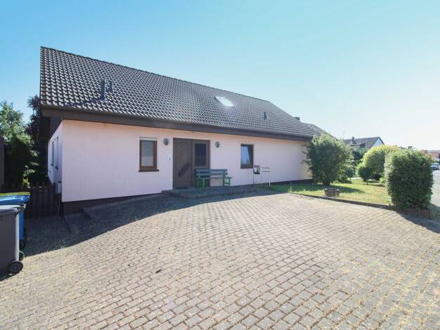 Mehrfamilienhaus zum Kauf 469.000 € 7 Zimmer 249,2 m² 992,2 m² Grundstück Lindenstruth Reiskirchen 35447