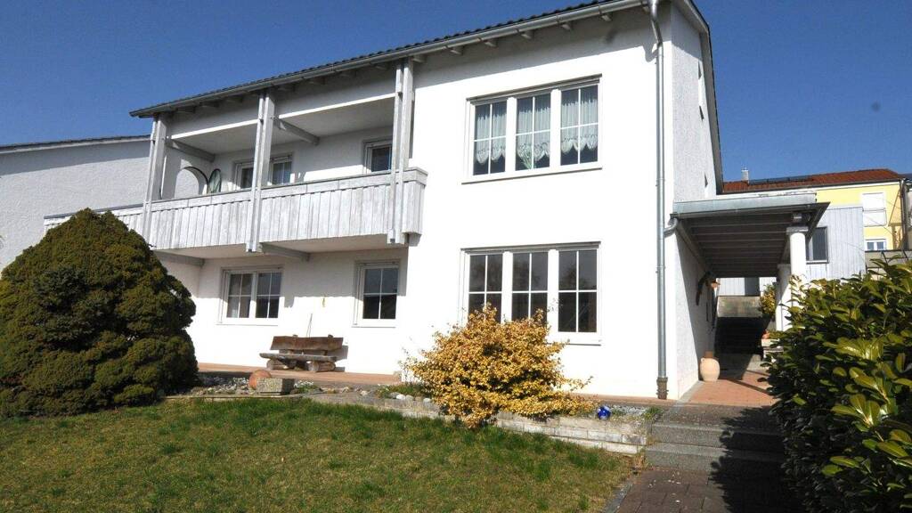 Mehrfamilienhaus zum Kauf 450.000 € 8 Zimmer 175 m² 532 m² Grundstück frei ab sofort Landershofen Eichstätt 85072