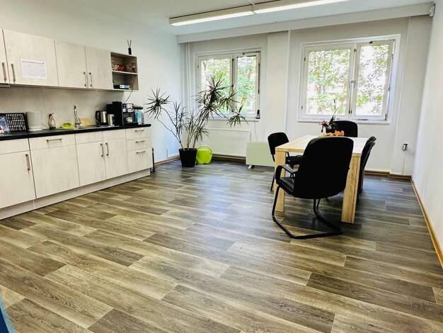 Bürofläche zur Miete 567 € 3 Zimmer 81 m² Bürofläche Premnitz Premnitz 14727