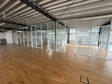Bürofläche zur Miete 2.465 € 5 Zimmer 290 m² Bürofläche teilbar ab 25 m² Zeppelinstr. 4 Engen Engen 78234