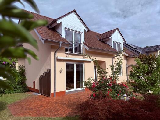 Haus zum Kauf 879.000 € 7 Zimmer 224 m² 459 m² Grundstück Kiedrich 65399