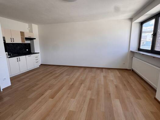 Wohnung zur Miete 640 € 2 Zimmer 48 m² Geschoss 3/4 frei ab sofort Max-Reger-Straße 6 Weiden Weiden in der Oberpfalz 92637
