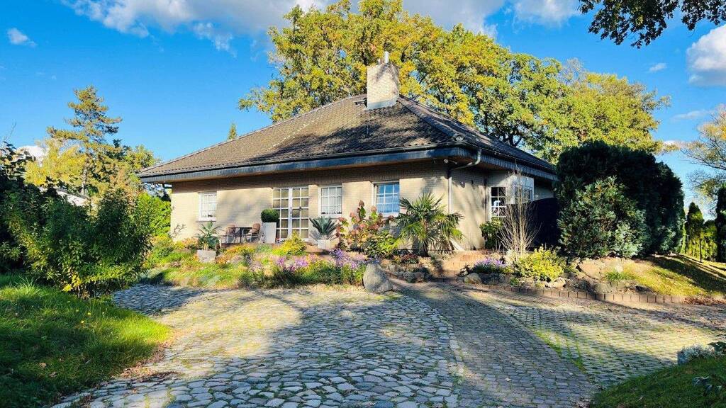 Villa zum Kauf 910.000 € 6 Zimmer 248 m² 2.548 m² Grundstück Kirchmöser Brandenburg an der Havel 14774