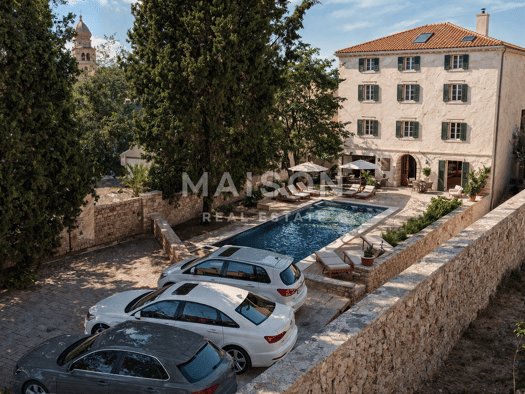 Einfamilienhaus zum Kauf 750.000 € 13 Zimmer 325 m² Grundstück Punat 51521
