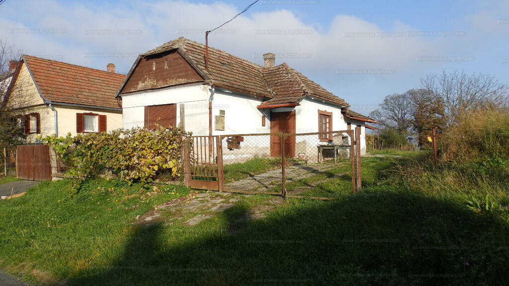 Haus zum Kauf provisionsfrei 17.000 € 1,5 Zimmer 82 m² 3.270 m² Grundstück Komitat Somogy