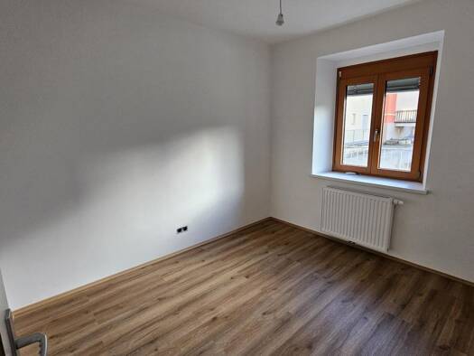 Wohnung zur Miete 375 € 3 Zimmer 59,7 m² EG Grabenfeldstraße 13 Bruck an der Mur 8600