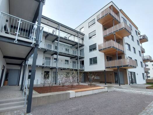 Wohnung zur Miete 887 € 2 Zimmer 70 m² 2. Geschoss frei ab sofort Ziegelmattenweg Tiengen Waldshut-Tiengen 79761