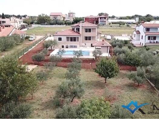 Haus zum Kauf 1.500.000 € 8 Zimmer 290 m² Novigrad