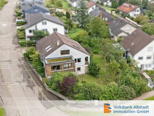 Einfamilienhaus zum Kauf 398.000 € 8,5 Zimmer 215 m² 818 m² Grundstück Ebingen Albstadt 72458