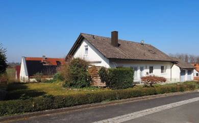 Haus zum Kauf 350.000 € 8 Zimmer 206 m² 873 m² Grundstück frei ab sofort Weingartsgreuth Wachenroth 96193