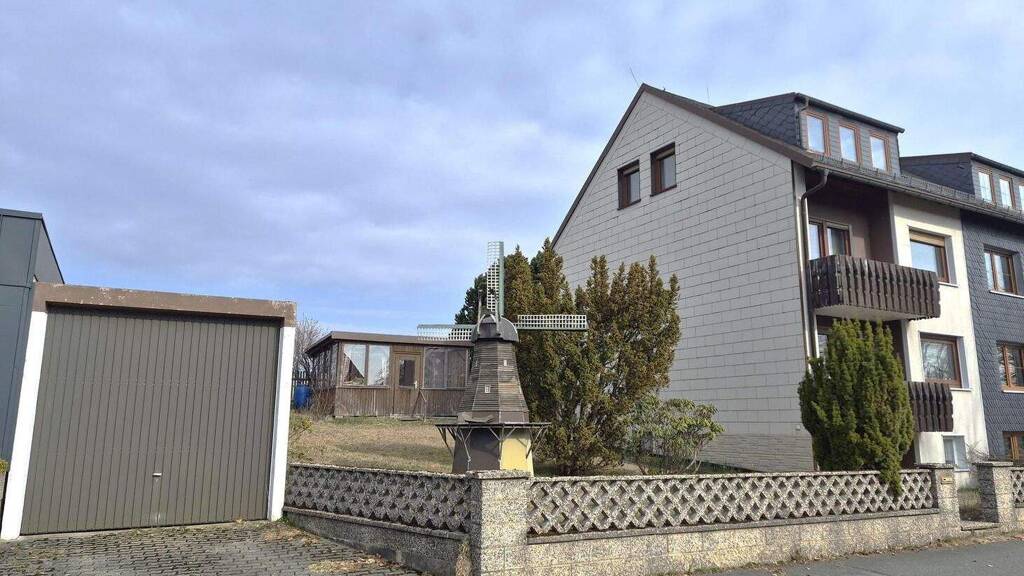 Doppelhaushälfte zum Kauf 129.000 € 6 Zimmer 125 m² 441 m² Grundstück Schwarzenbach a Wald Schwarzenbach a.Wald 95131