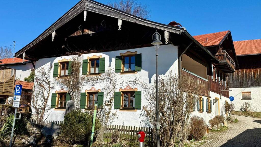 Haus zum Kauf 13 Zimmer 205 m² 419 m² Grundstück Bad Bayersoien 82435