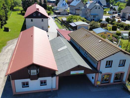 Wohn- und Geschäftshaus zum Kauf provisionsfrei als Kapitalanlage geeignet 700 m² 2.500 m² Grundstück Pretzschendorf Klingenberg 01774