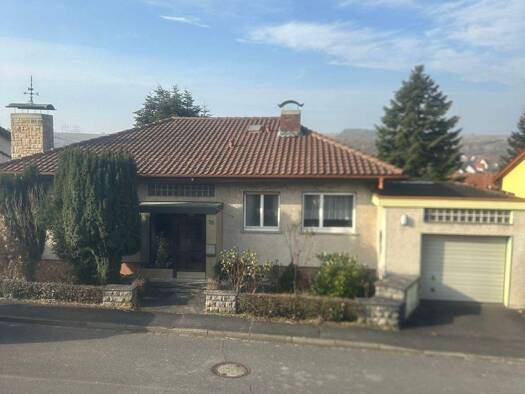 Bungalow zum Kauf 598.000 € 9 Zimmer 260 m² 566 m² Grundstück frei ab sofort Versbach Würzburg 97078