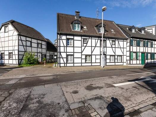 Wohnung zur Miete nur mit Wohnberechtigungsschein 368 € 1 Zimmer 44,6 m² frei ab 16.09.2026 Landsberger Straße 4 Saarn/Mintard Mülheim an der Ruhr 45481