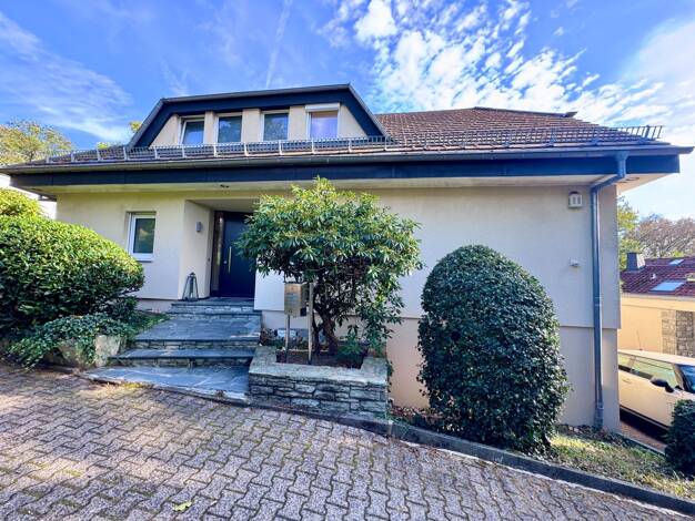Einfamilienhaus zur Miete 4.800 € 8 Zimmer 256 m² 679 m² Grundstück frei ab 01.01.2027 Falkenstein Königstein 61462