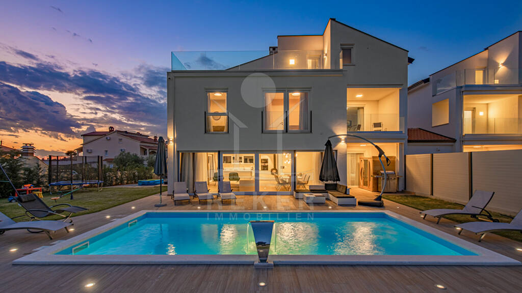 Doppelhaushälfte zum Kauf 700.000 € 7 Zimmer 261 m² 800 m² Grundstück Porec