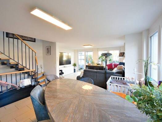 Reihenendhaus zur Miete 1.800 € 5 Zimmer 133,1 m² 170 m² Grundstück frei ab 01.06.2026 Markgröningen 71706