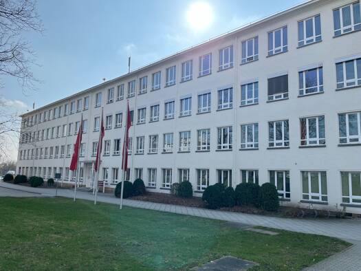 Bürogebäude zur Miete provisionsfrei 747 m² Bürofläche teilbar von 168 m² bis 330 m² Flughafenstraße 100 Klotzsche Dresden 01109