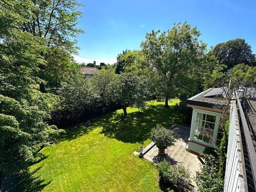 Villa zum Kauf 11 Zimmer 291 m² 1.845 m² Grundstück Grenzach Grenzach-Wyhlen 79639